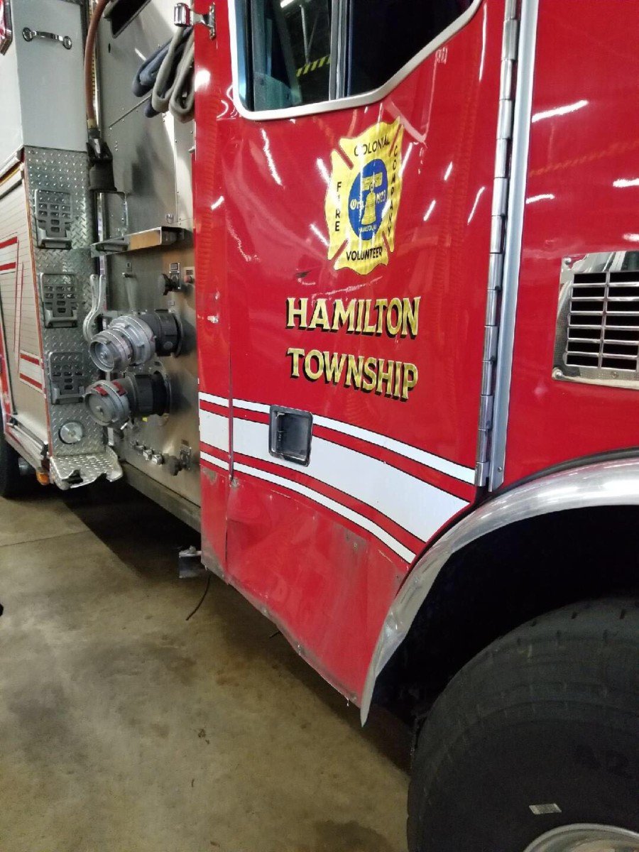 TWO RESPONDING FIRE APPARATUS CRASH RESPONDING TO WORKING FIRE - NEW ...