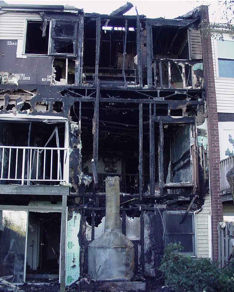 CHIEF OFFICER SERIOUSLY BURNED FIGHTING TOWNHOUSE FIRE - NEWARK ...